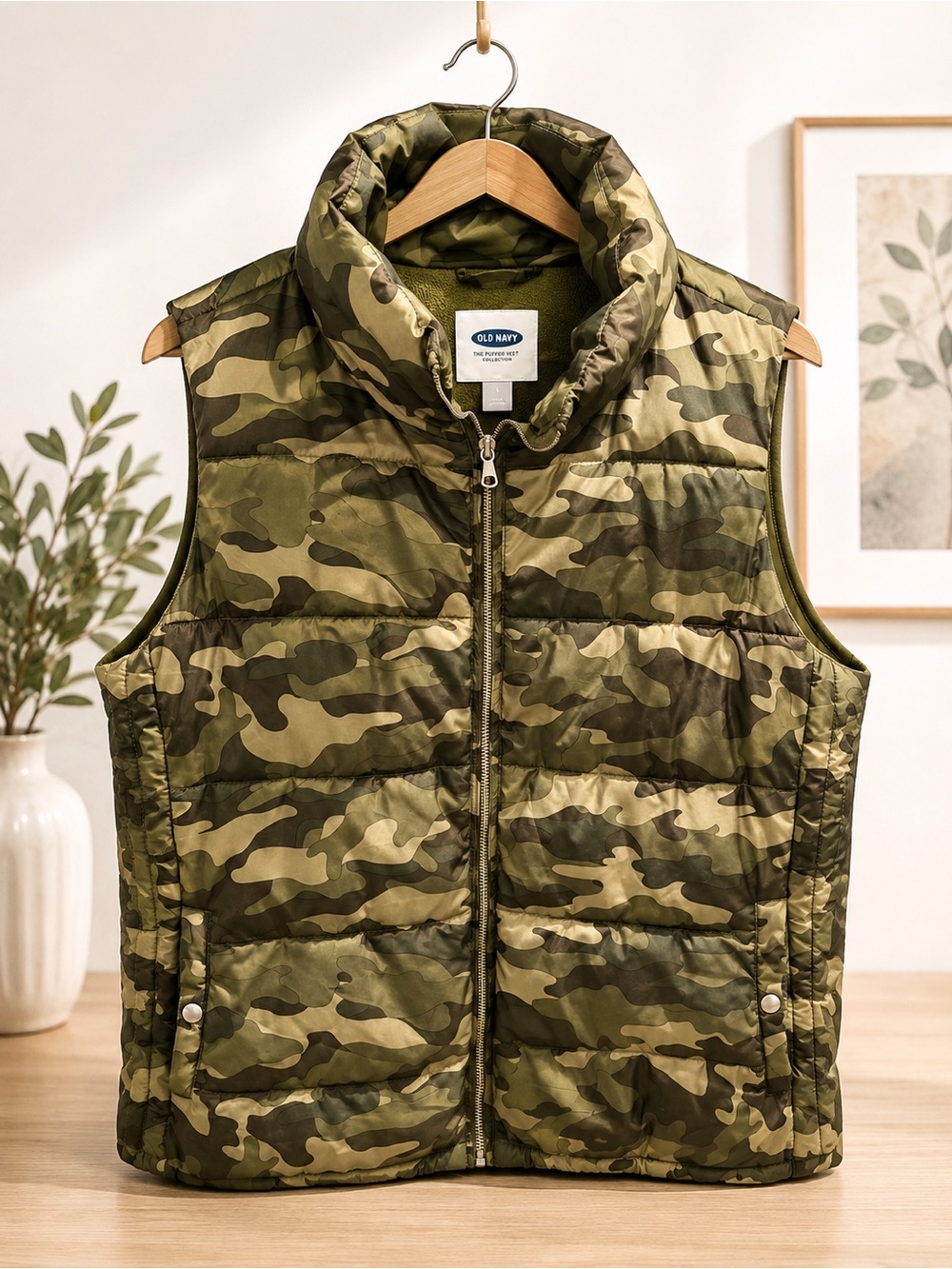 Old Navy Women's Olive Green Camo Quilted Puffer Vest